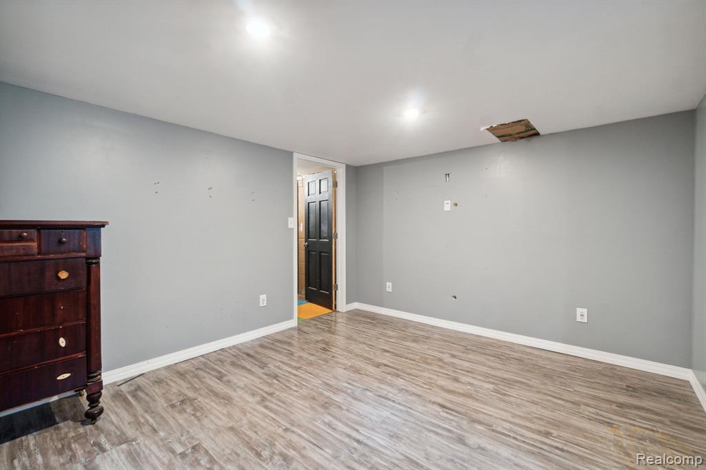 4311 FENTON Road, Flint, MI 48507 — Photo 26