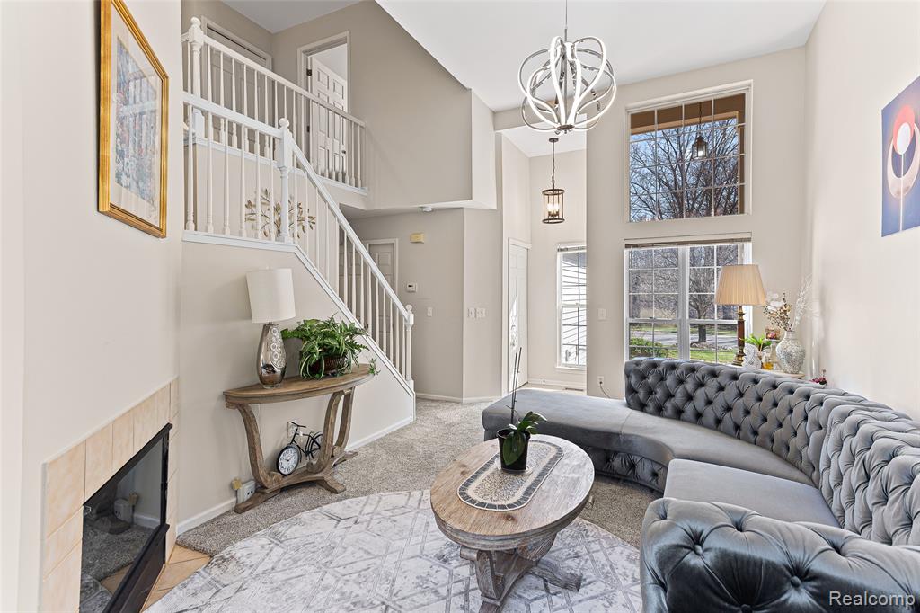 1033 Calpernia, Wixom, MI — Photo 5