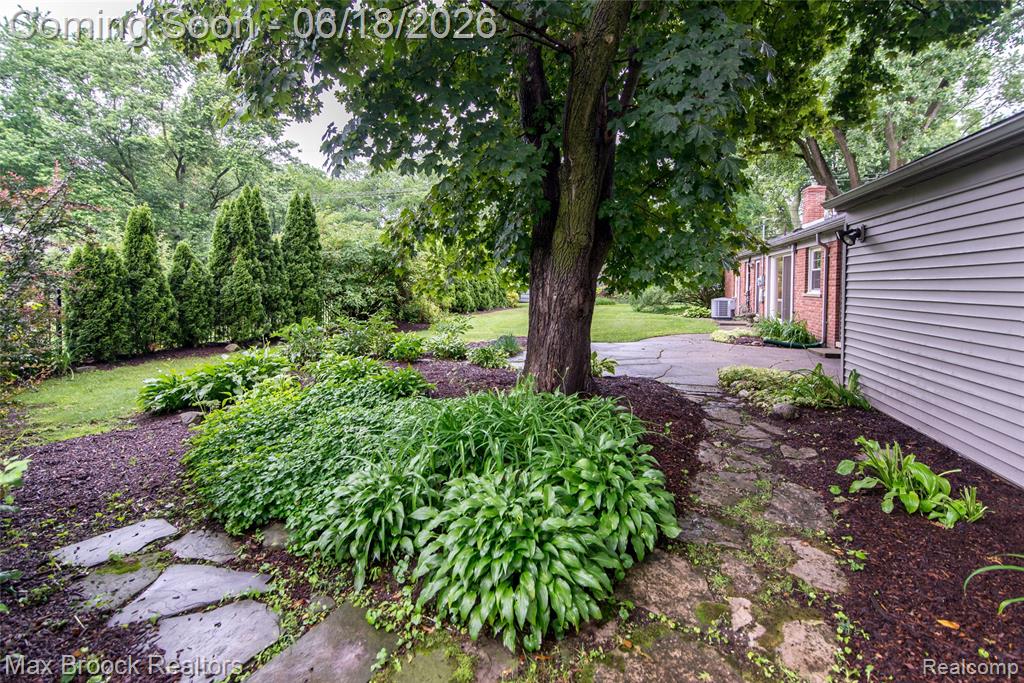 6799 E Dartmoor Road, West Bloomfield, MI — Photo 30