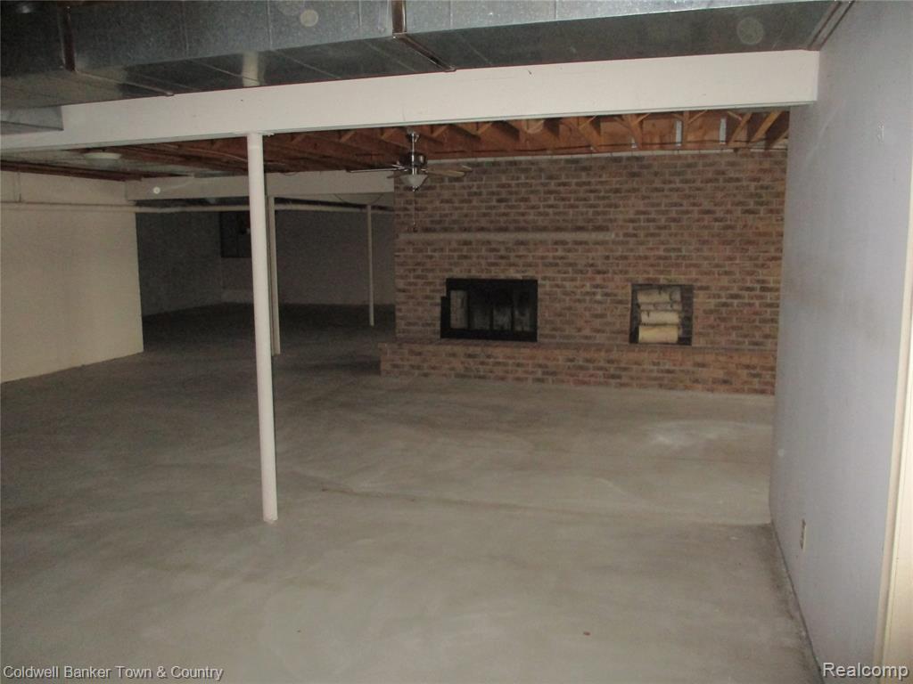 9102 Lake Crest Drive, Whitmore Lake, MI 48189 — Photo 36