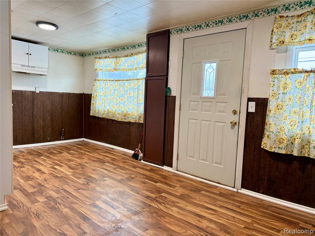6377 E Atherton Road, Burton, MI 48519 — Photo 4