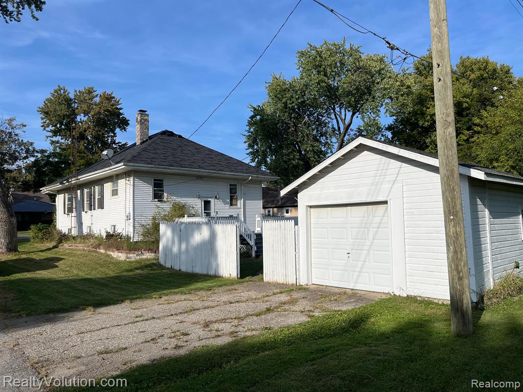 3906 HURON Street, North Branch, MI 48461 — Photo 17