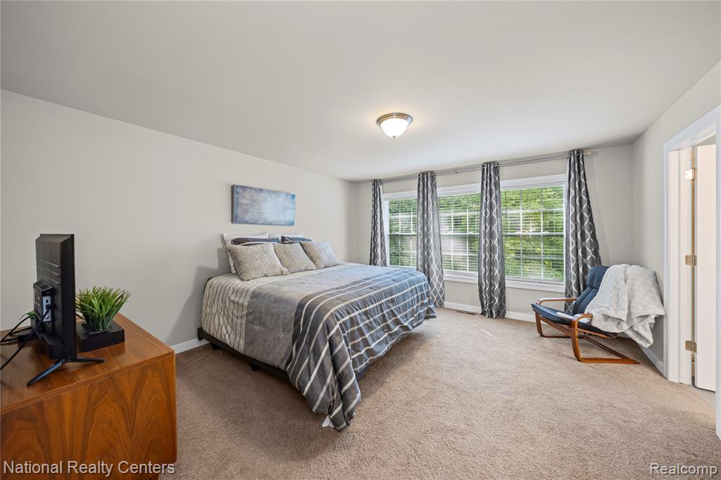 9760 Dornoch Trail, Brighton, MI 48114 — Photo 32
