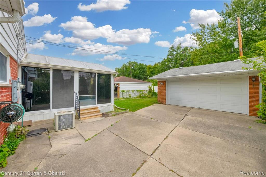 5965 Berwyn Street, Dearborn Heights, MI 48127 — Photo 23
