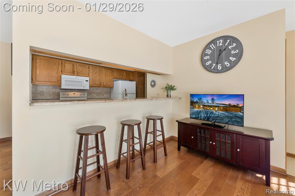 49321 Glasco Court, Utica, MI 48315 — Photo 9