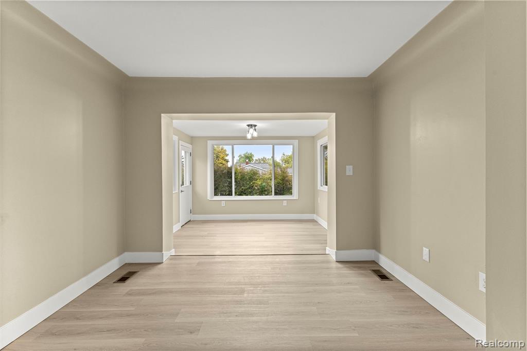 633 S Pontiac Trail, Walled Lake, MI 48390 — Photo 21