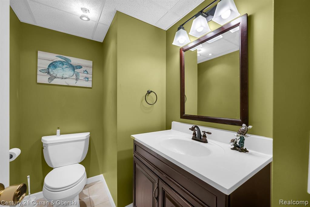 49294 SAINT NICHOLAS, Shelby, MI 48317 — Photo 21