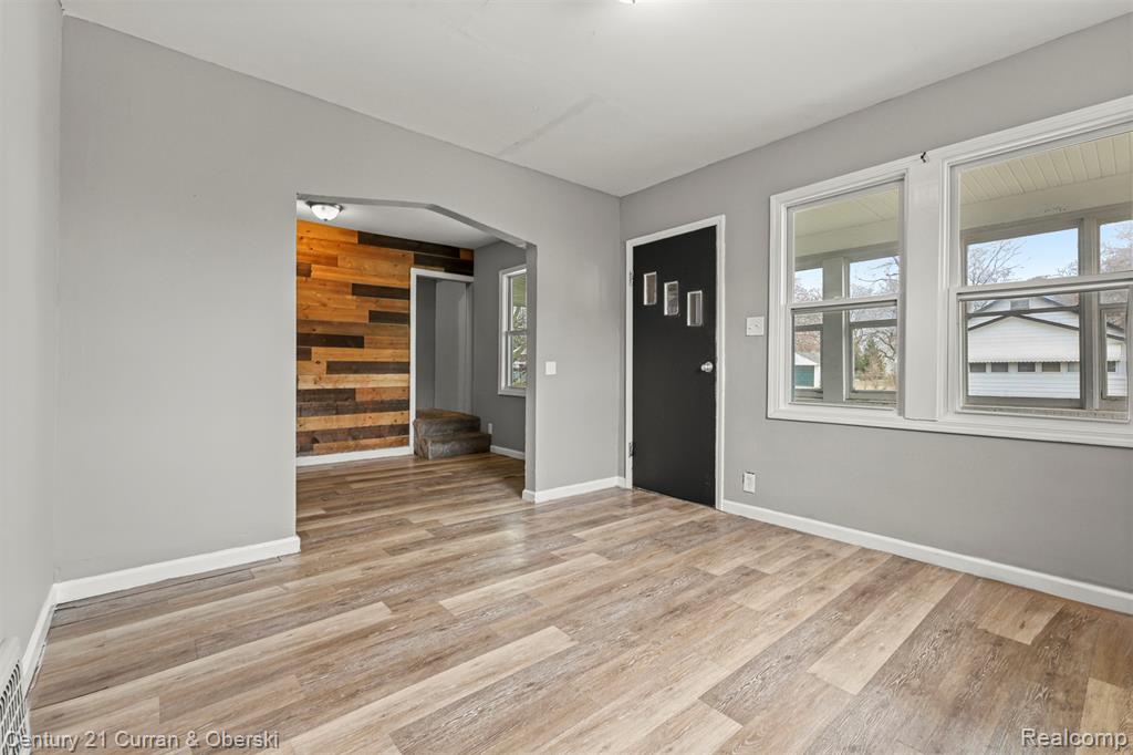 6837 Braun, Center Line, MI 48015 — Photo 7