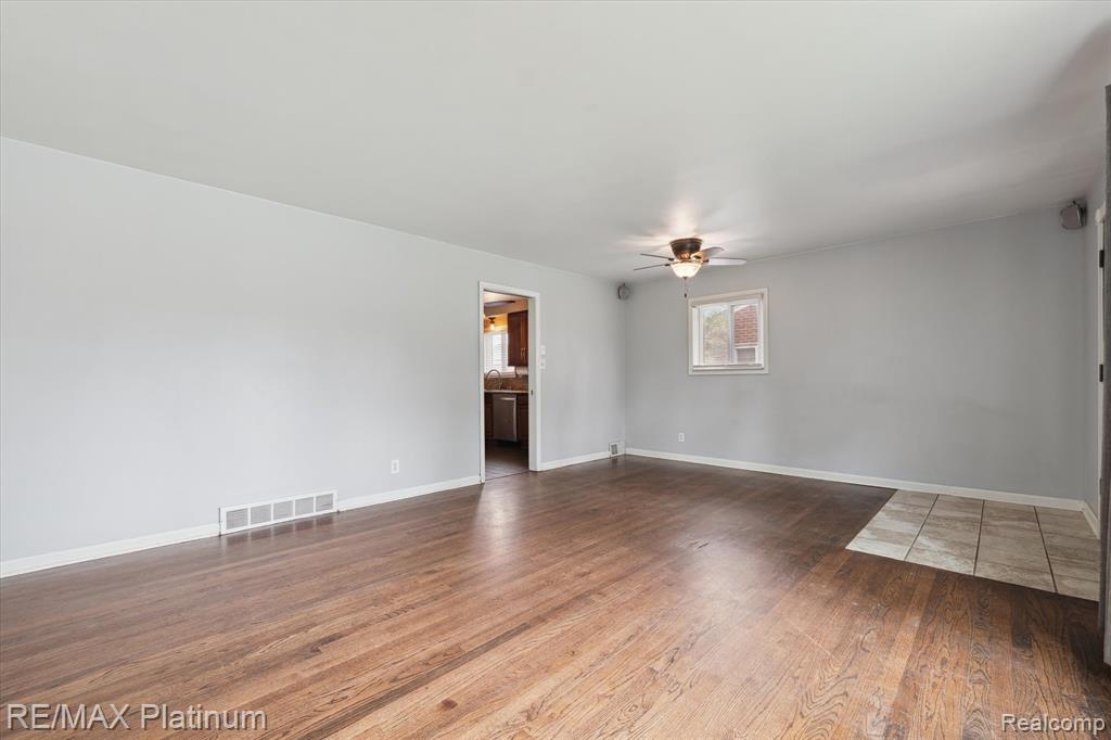 8685 Terri Drive, Westland, MI — Photo 8