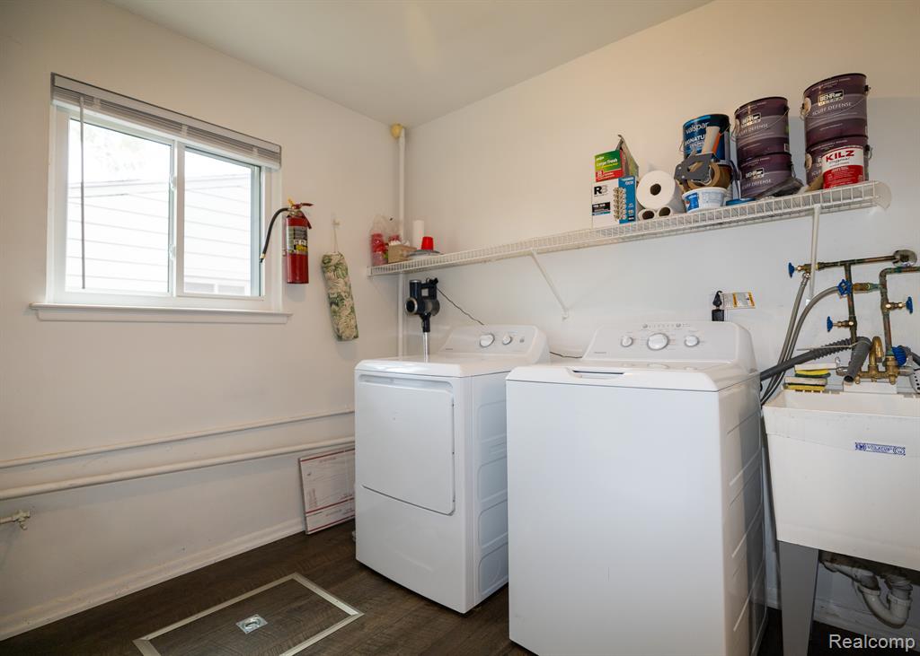 853 E Lincoln Avenue, Madison Heights, MI 48071 — Photo 13