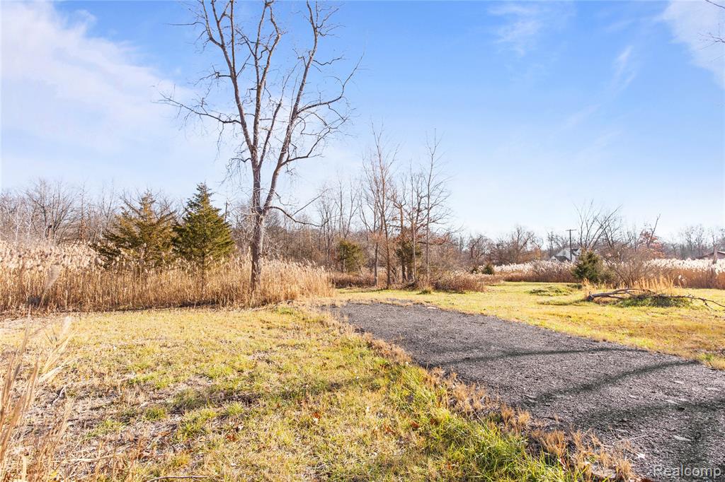 23901 Sumpter Road, Belleville, MI 48111 — Photo 15