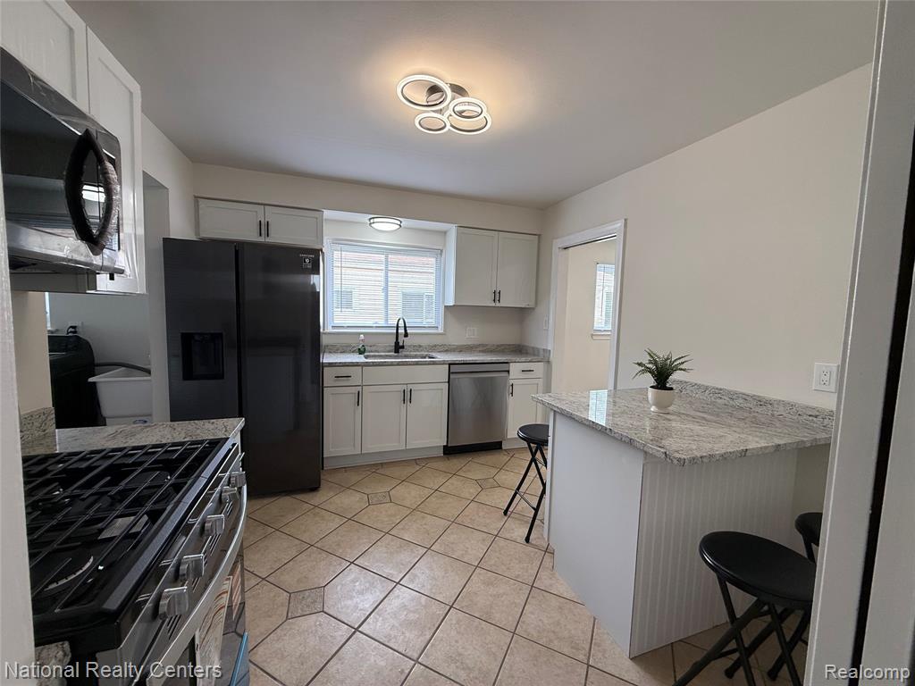 13440 Charlotte Avenue, Warren, MI 48089 — Photo 9