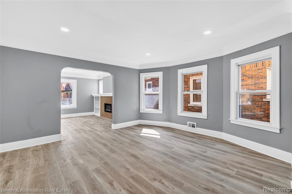 5019 Maple Street, Dearborn, MI 48126 — Photo 10