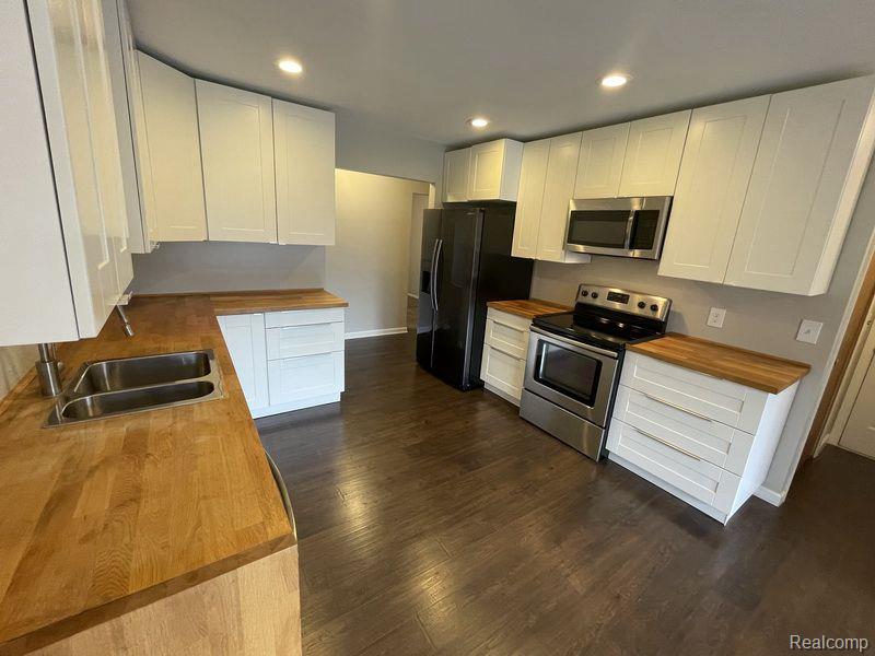 4924 BROOMFIELD, West Bloomfield, MI — Photo 2