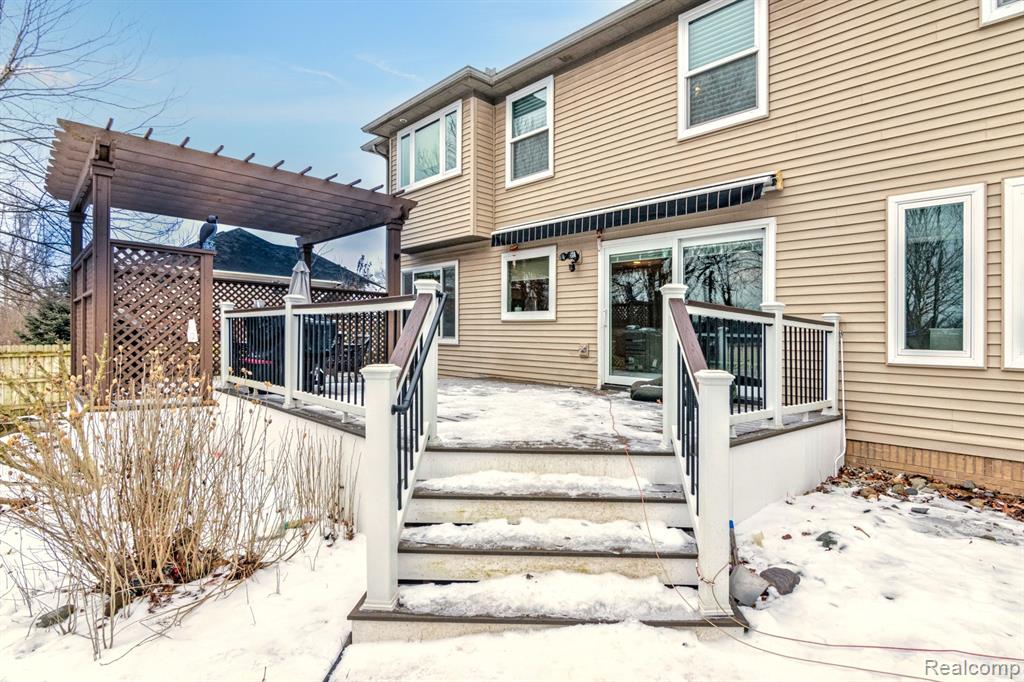 552 CROWN RIDGE Court, White Lake, MI — Photo 12