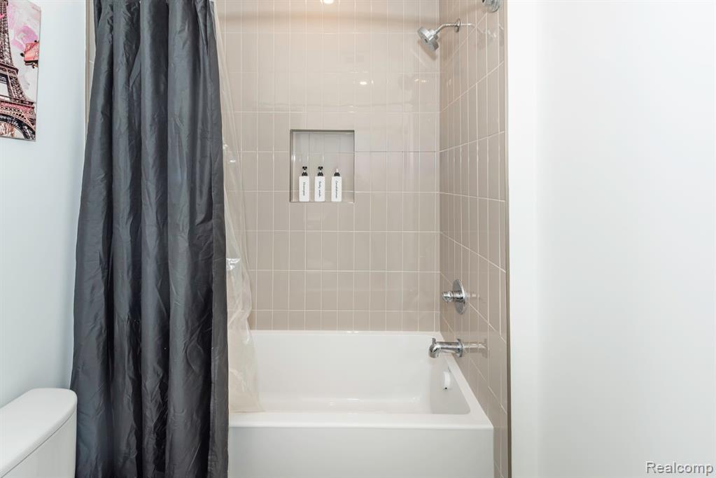 7540 Churchill Street, C20, Detroit, MI 48206 — Photo 16