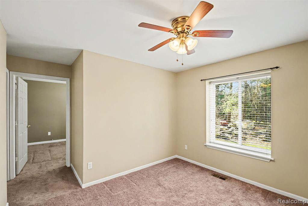 895 Orion Road, Lake Orion, MI 48362 — Photo 11
