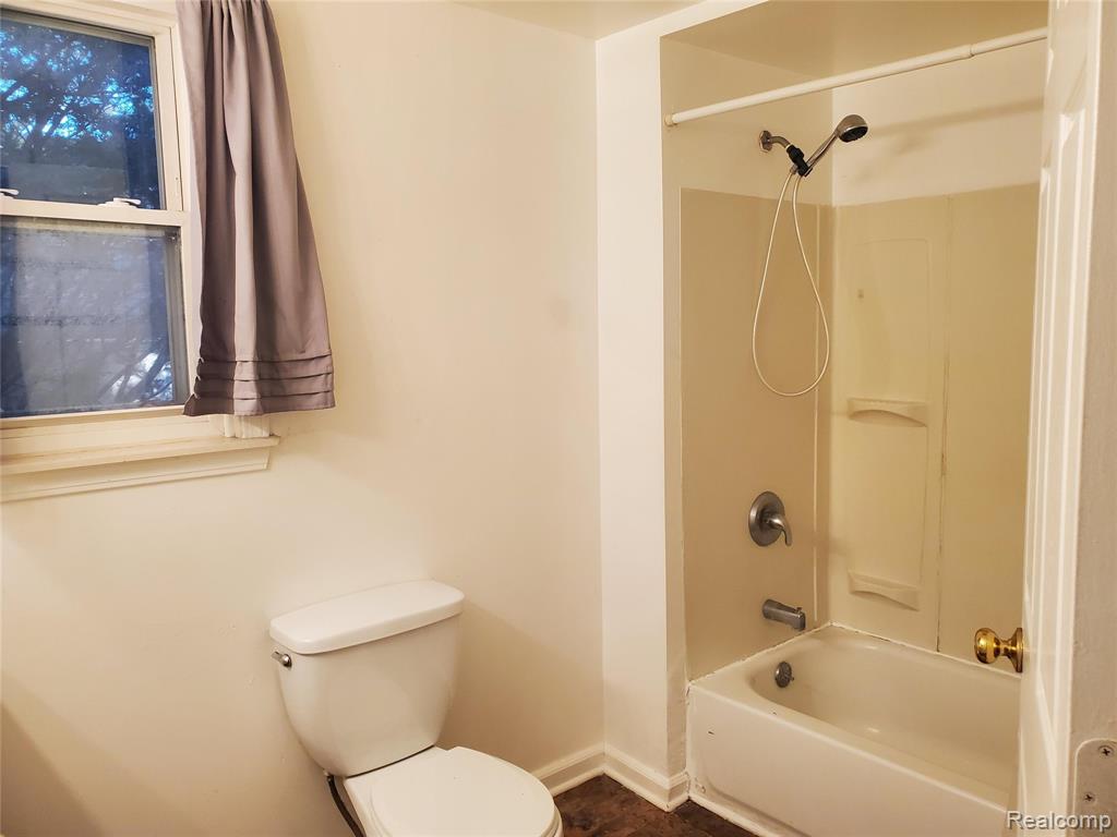 1110 Myrtle Avenue, Waterford, MI 48328 — Photo 5