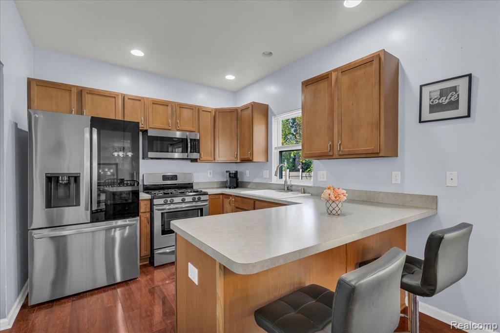 6600 Doyon Drive S, Waterford, MI 48327 — Photo 9