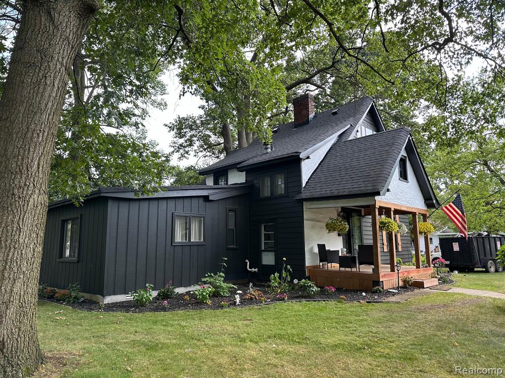 838 JENKINSON Street, Port Huron, MI 48060 — Photo 2