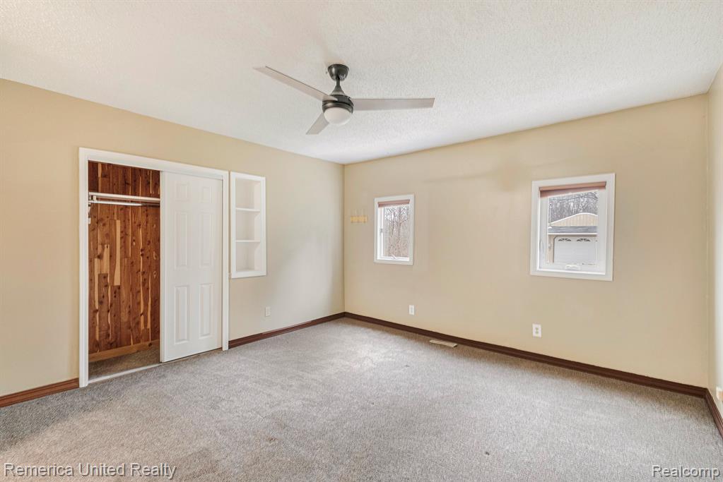 12237 Dalhart Drive, Fenton, MI 48430 — Photo 18