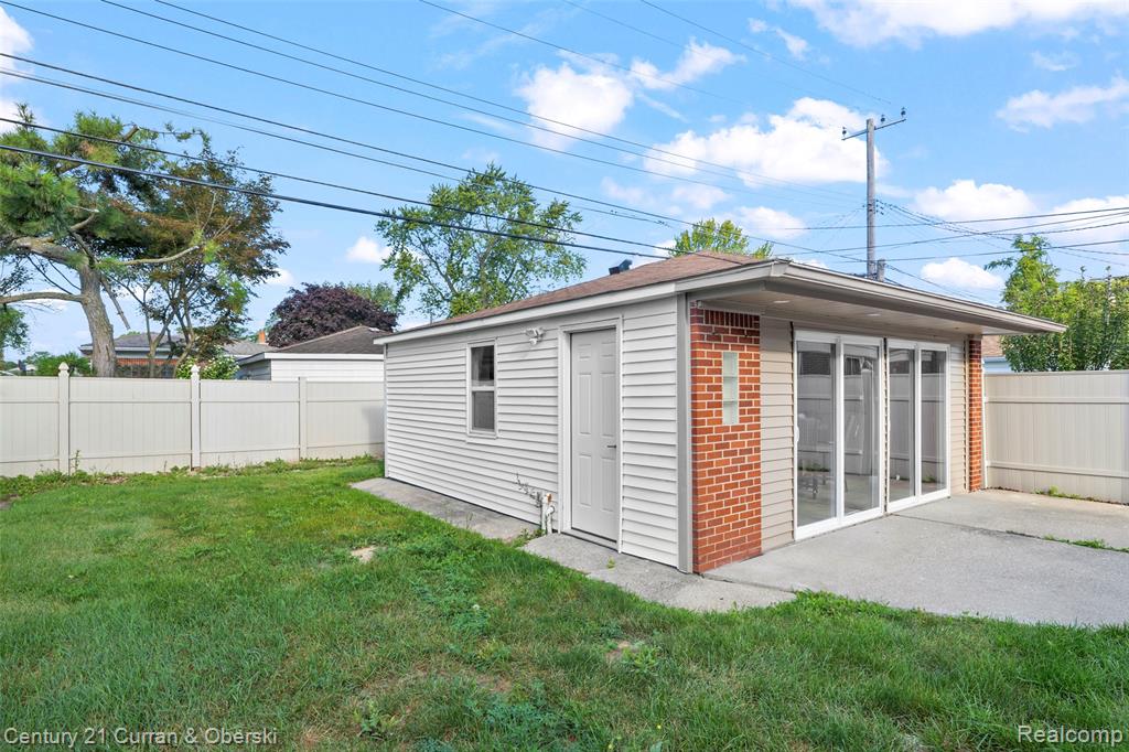 4008 Katherine Street, Dearborn Heights, MI 48125 — Photo 25