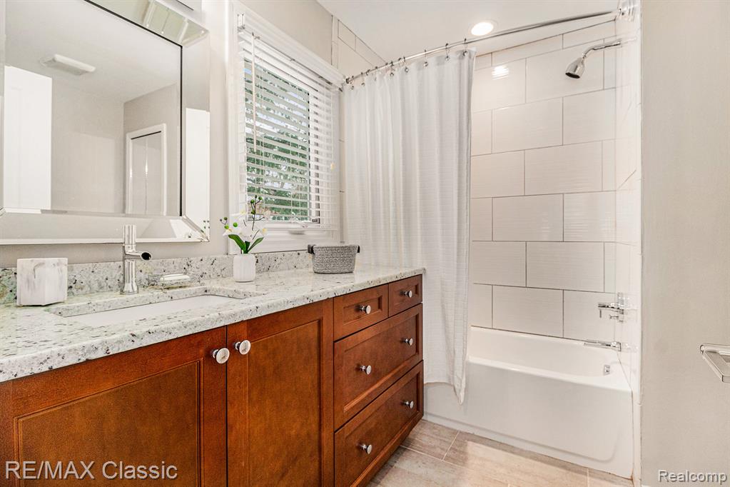 642 East Street, 6, Northville, MI 48167 — Photo 15