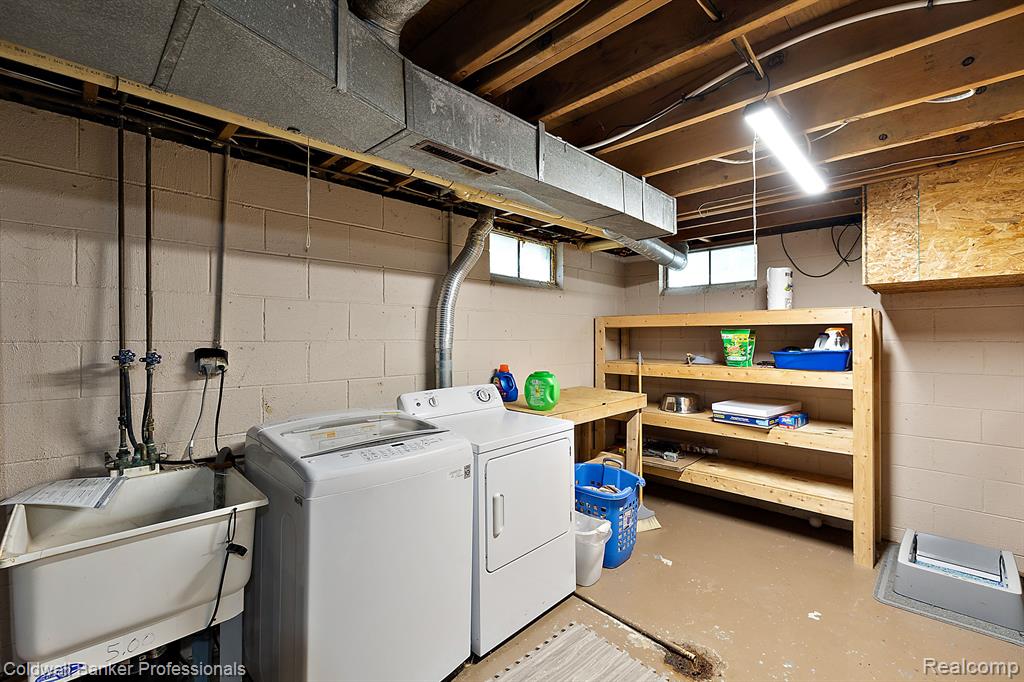 4293 LAPEER Street, Columbiaville, MI 48421 — Photo 36