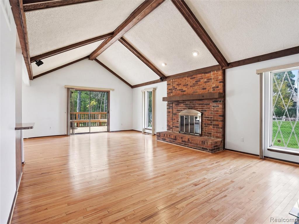 5800 Naneva Court, West Bloomfield, MI — Photo 16