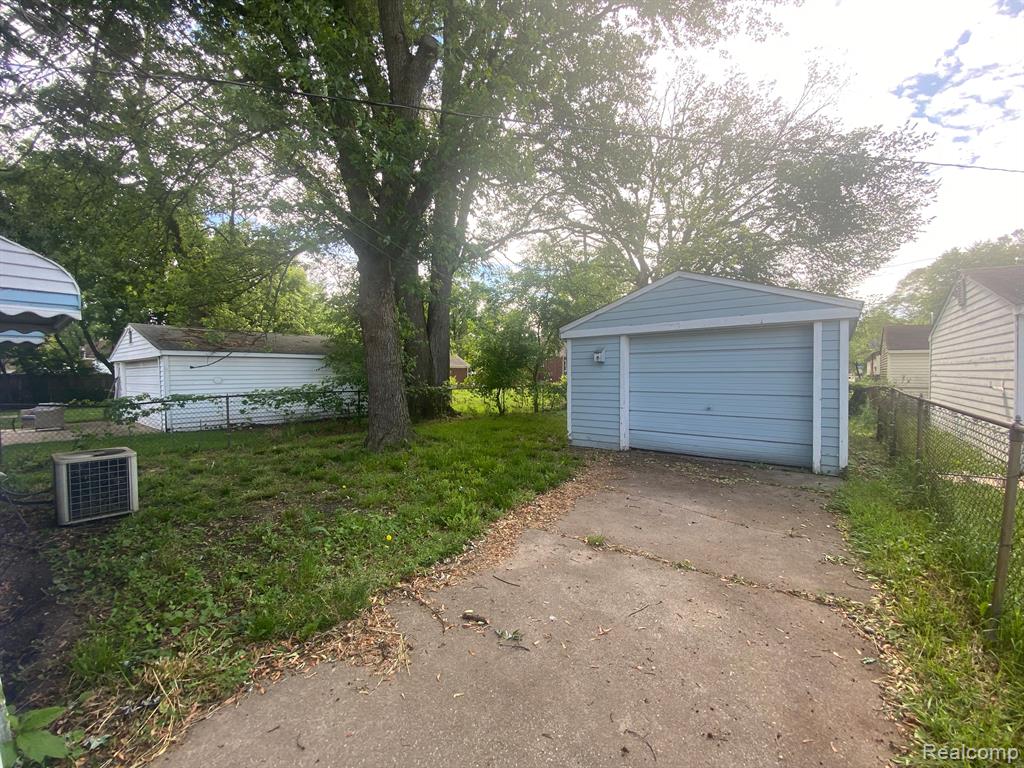 6810 OLDHAM Street, Taylor, MI — Photo 11