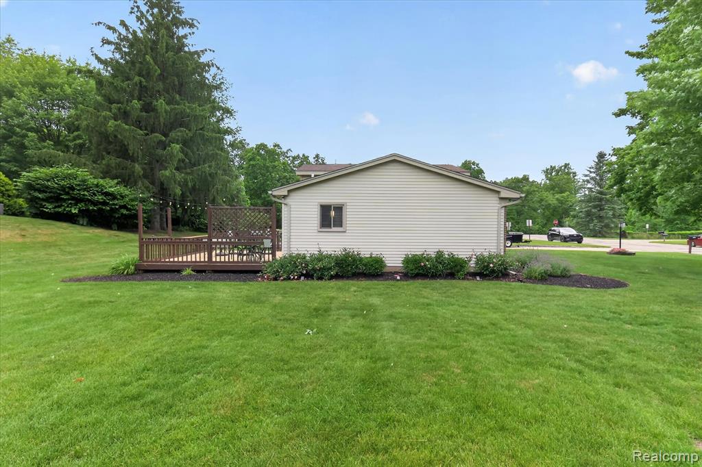 4903 Cape Town, Highland, MI 48356 — Photo 39