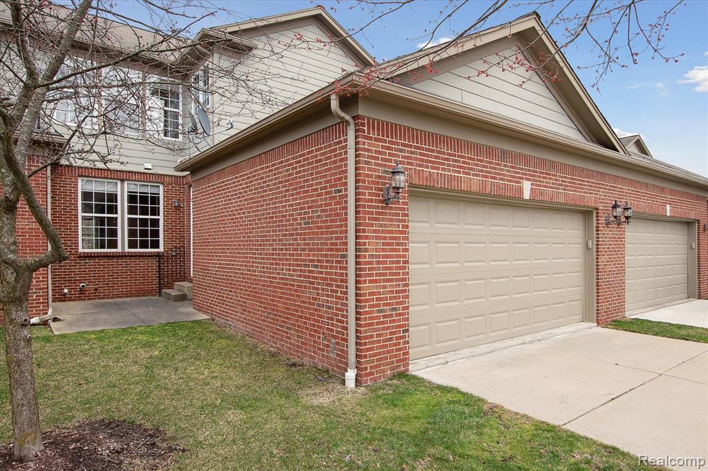 1902 PADDOCK Lane, Canton, MI 48188 — Photo 40
