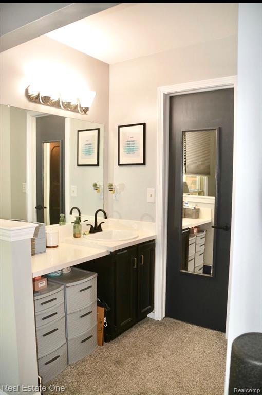 49617 Hamilton Court, 28, Utica, MI 48315 — Photo 8