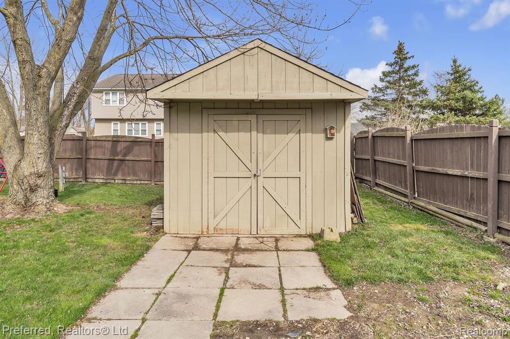 48932 CELESTE Street, Chesterfield, MI — Photo 47