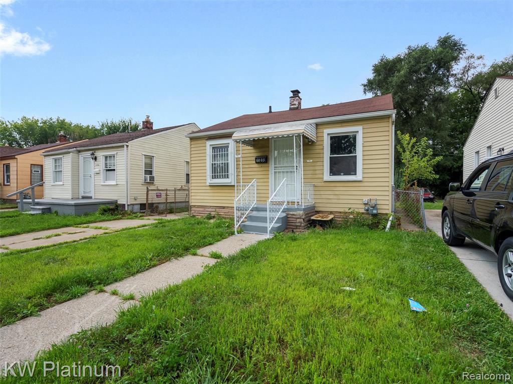 6803 Plainview Avenue, Detroit, MI 48228 — Photo 3