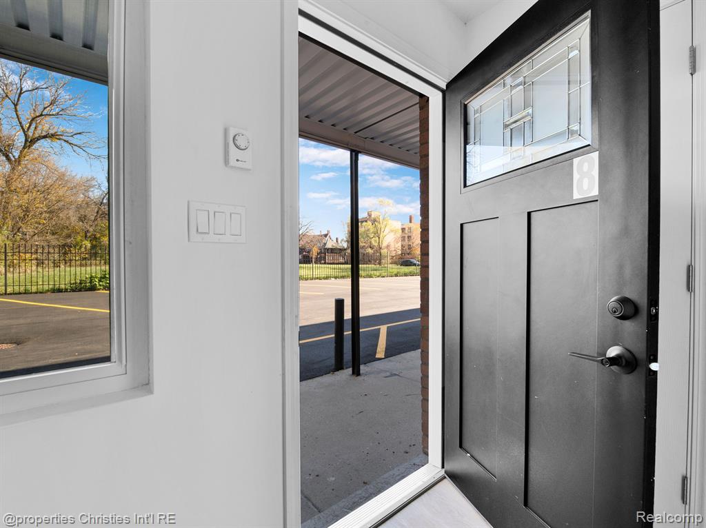 44 HIGHLAND Street, Highland Park, MI 48203 — Photo 28