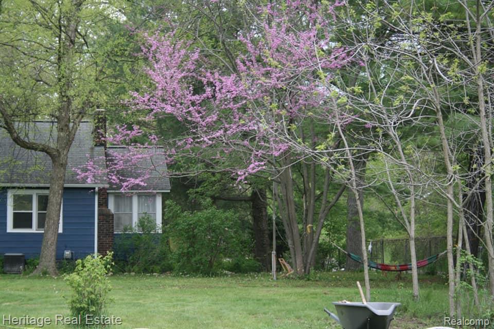 827 Alberta Street, Auburn Hills, MI 48326 — Photo 72