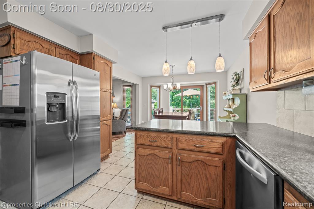 46502 Springhill Drive, Shelby Twp, MI 48317 — Photo 12