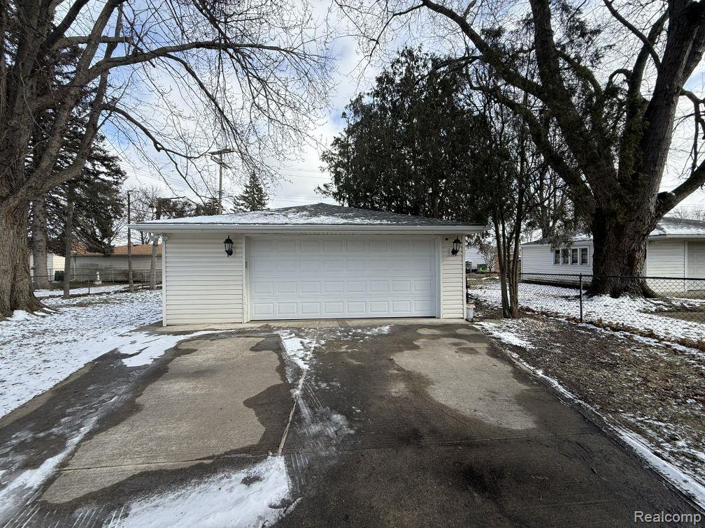 8411 Monroe Boulevard, Taylor, MI 48180 — Photo 7