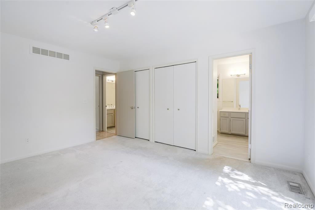 5105 Wah Ta Wah Drive, Clarkston, MI 48348 — Photo 14