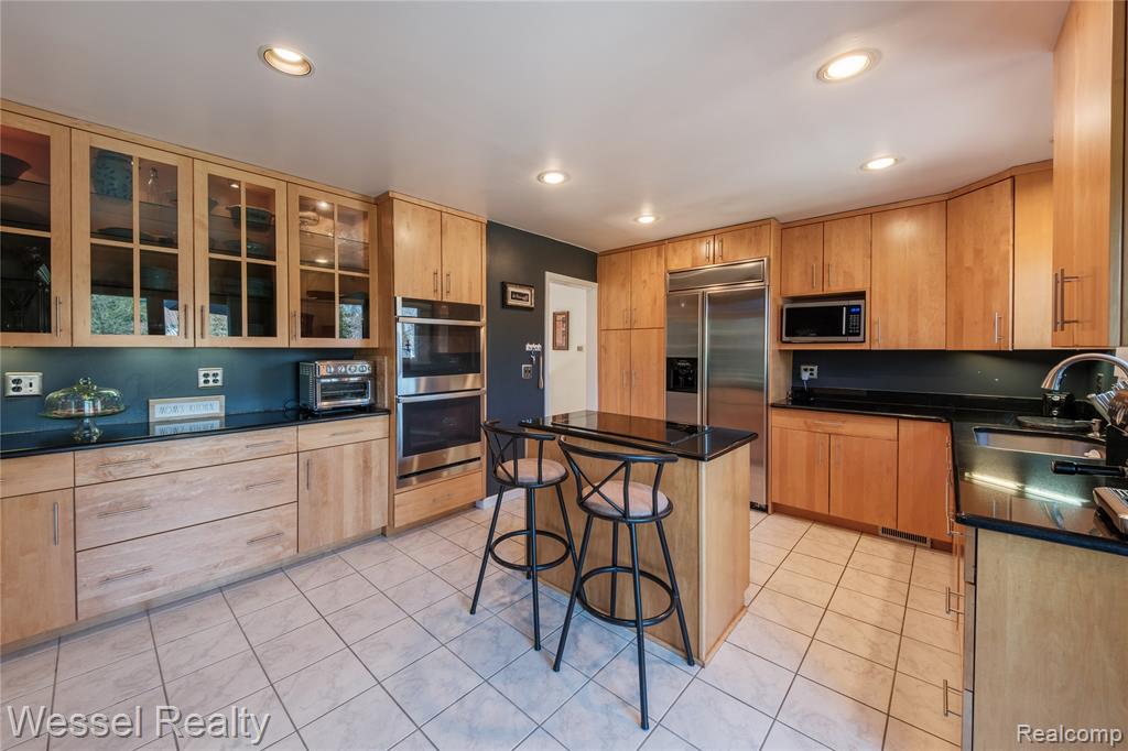 117 Coachlamp Road, Rochester, MI 48306 — Photo 19