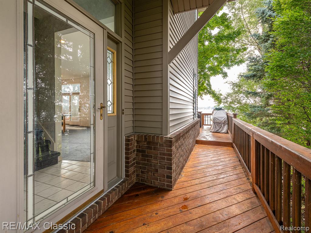 11540 E E Shore Drive, Whitmore Lake, MI 48189 — Photo 29