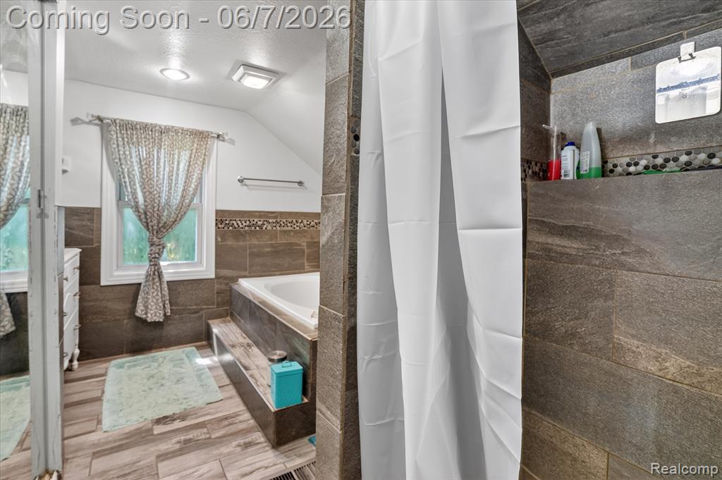 239 E Chestnut Street, Webberville, MI 48892 — Photo 25