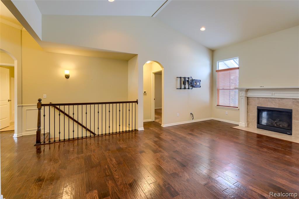 4503 Cross Creek Boulevard, Burton, MI 48509 — Photo 7