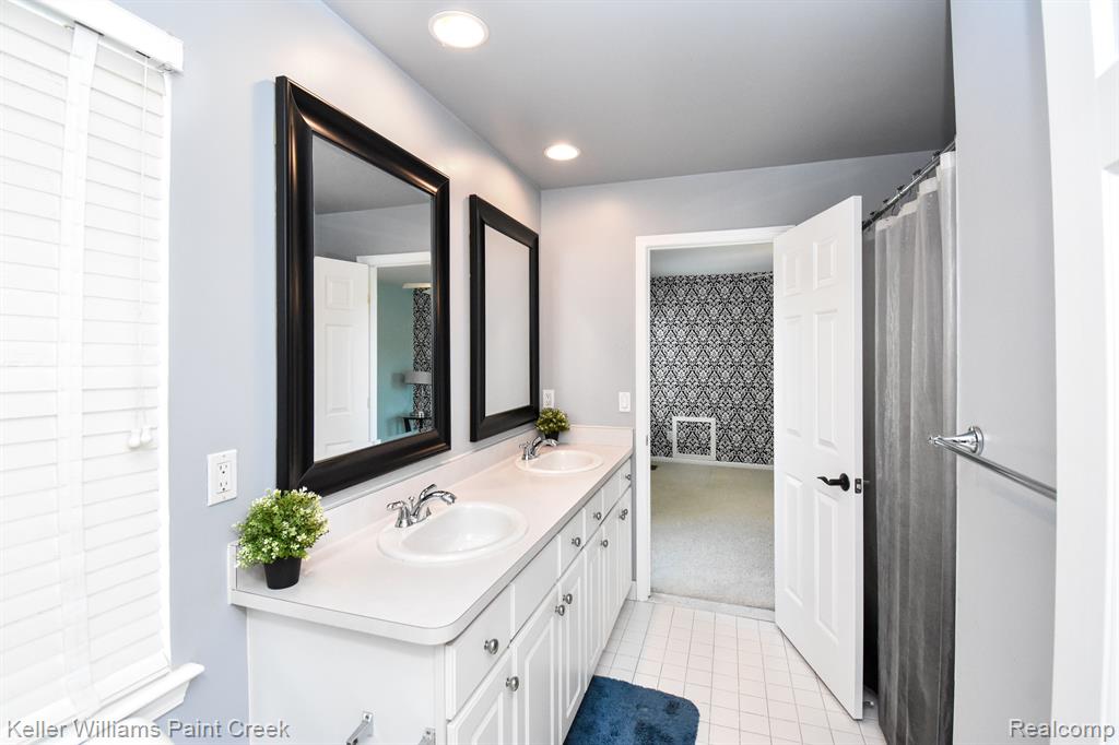 42696 FAULKNER Drive, Novi, MI 48377 — Photo 43