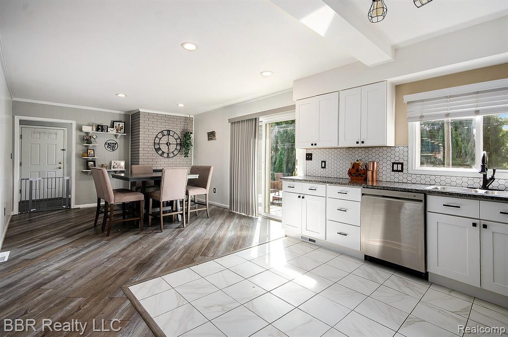 9157 Dallas Drive, Grosse Ile, MI 48138 — Photo 11