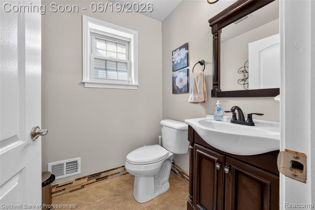 1625 Hampton Road, Grosse Pointe, MI 48236 — Photo 17