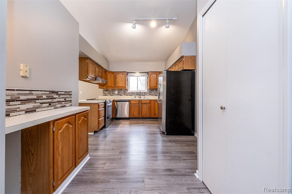 9416 S State Road, Goodrich Vlg, MI — Photo 10