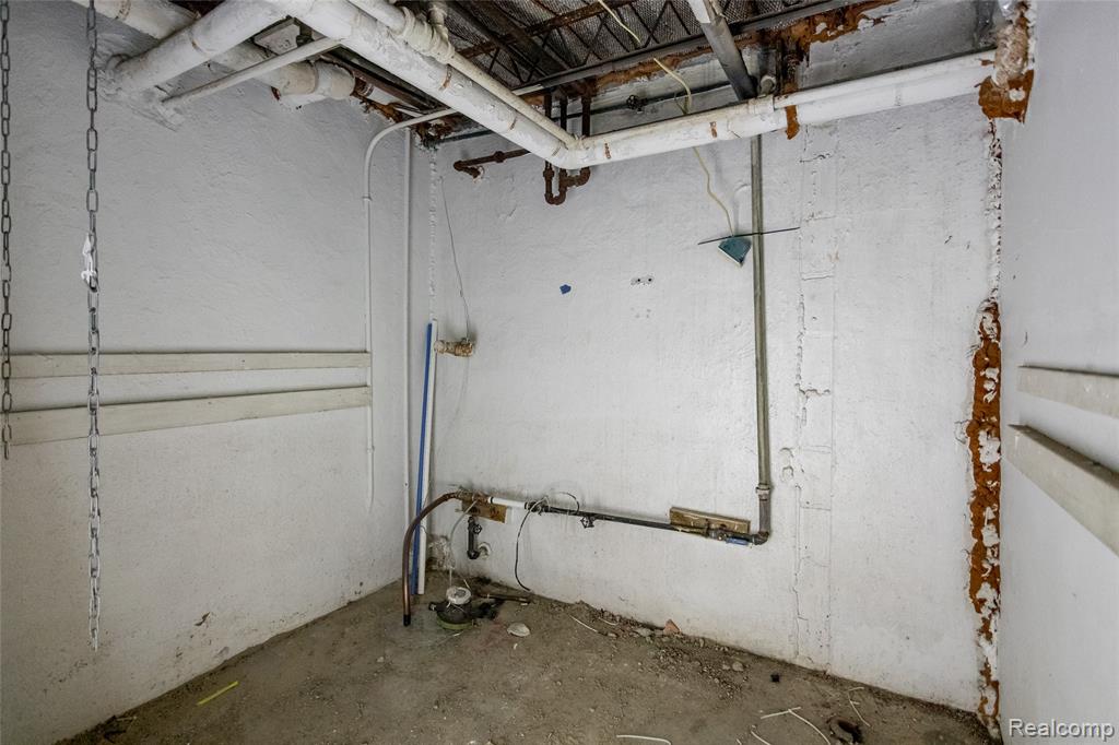 16766 Greenlawn Street, Detroit, MI 48221 — Photo 36
