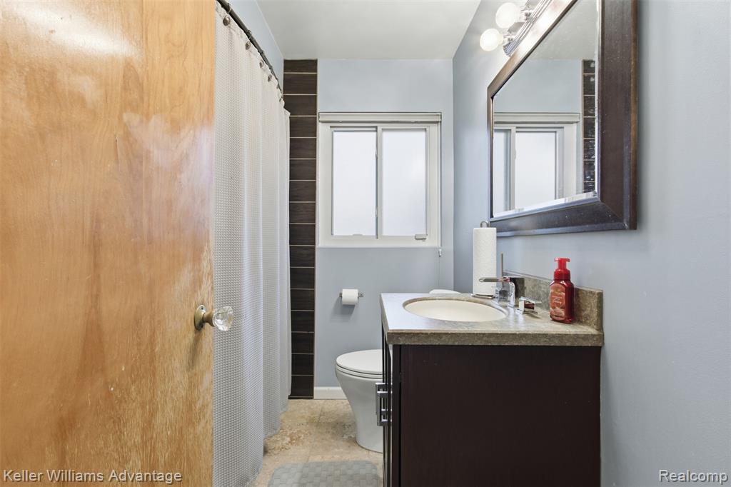 8841 Virgil, Redford, MI 48239 — Photo 10